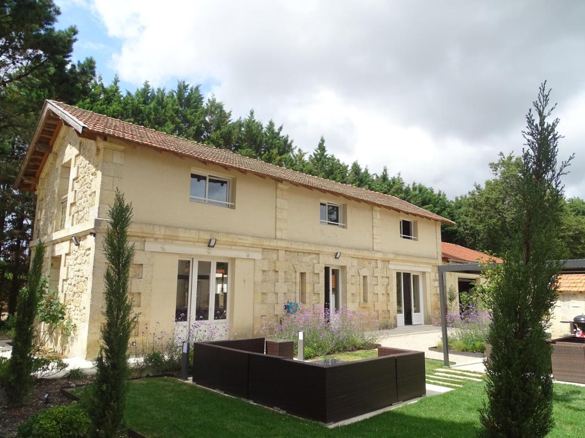 Villa Entiere Du Chateau Lacroix De Civrac 3 Ch, 3 Sdb, Piscine Xxl,Sauna, 4 Etoiles,7 Pers Экстерьер фото